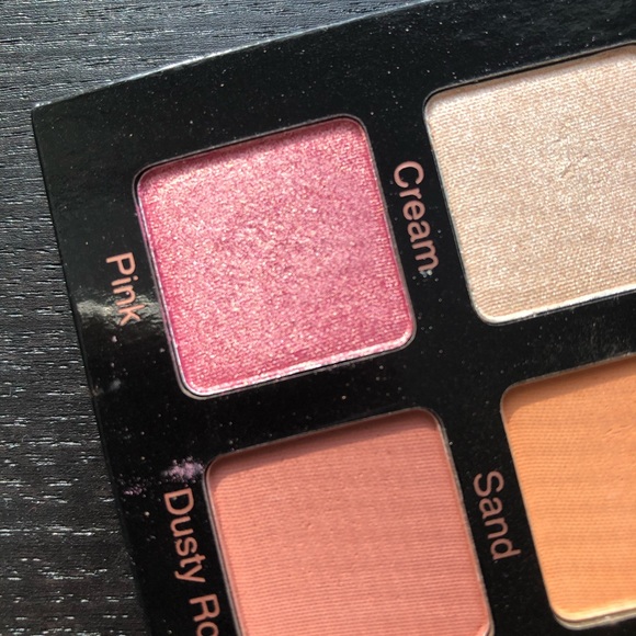 Violet Voss Essentials Palette - Picture 3 of 6